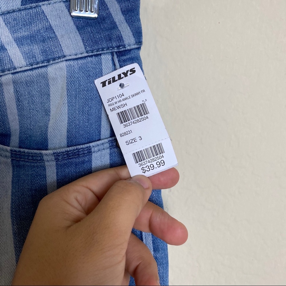 NEW Tilly’s Blue and White Stripped Pants - Picture 6 of 7